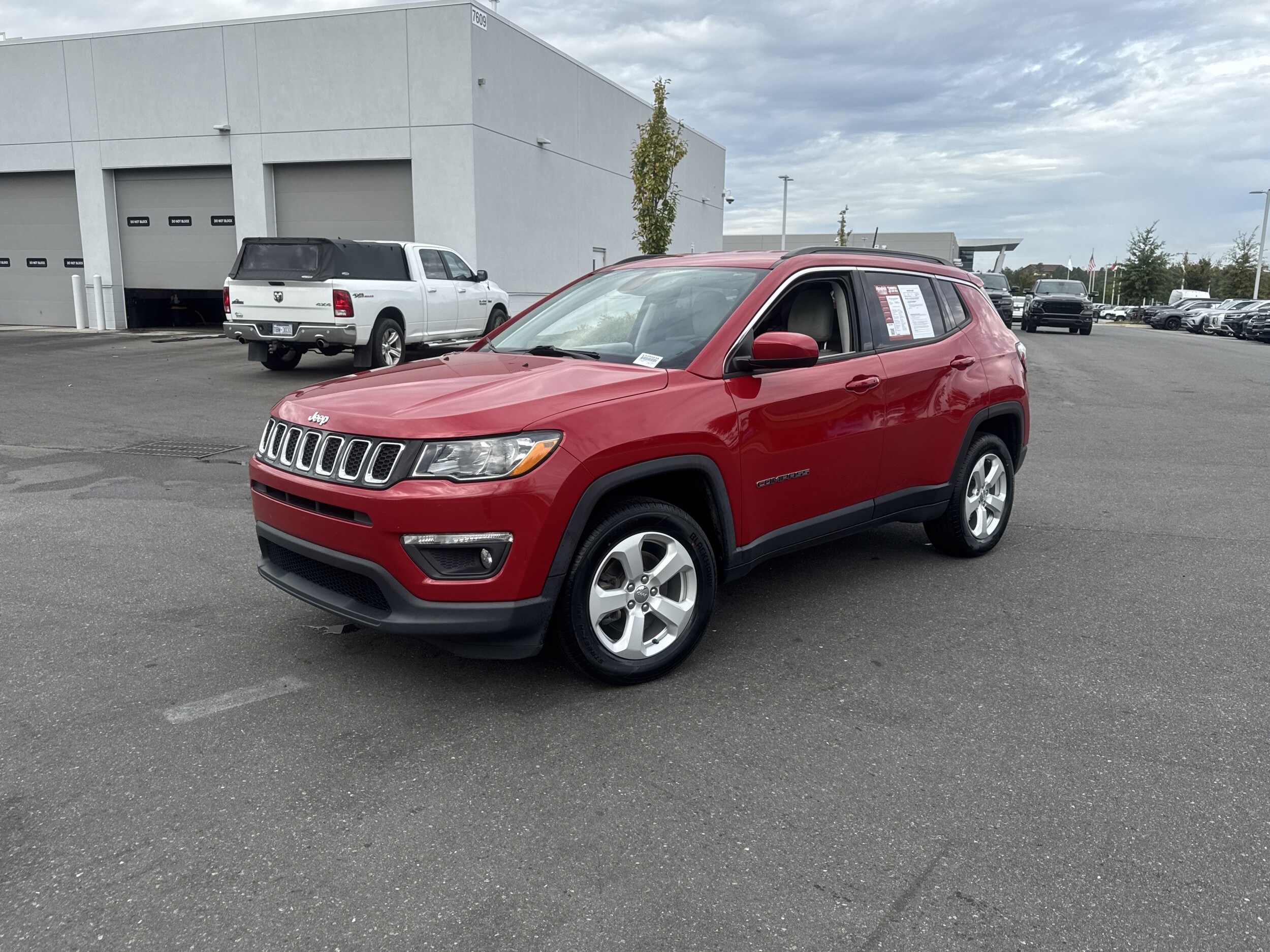 2019 Jeep Compass Latitude photo 3
