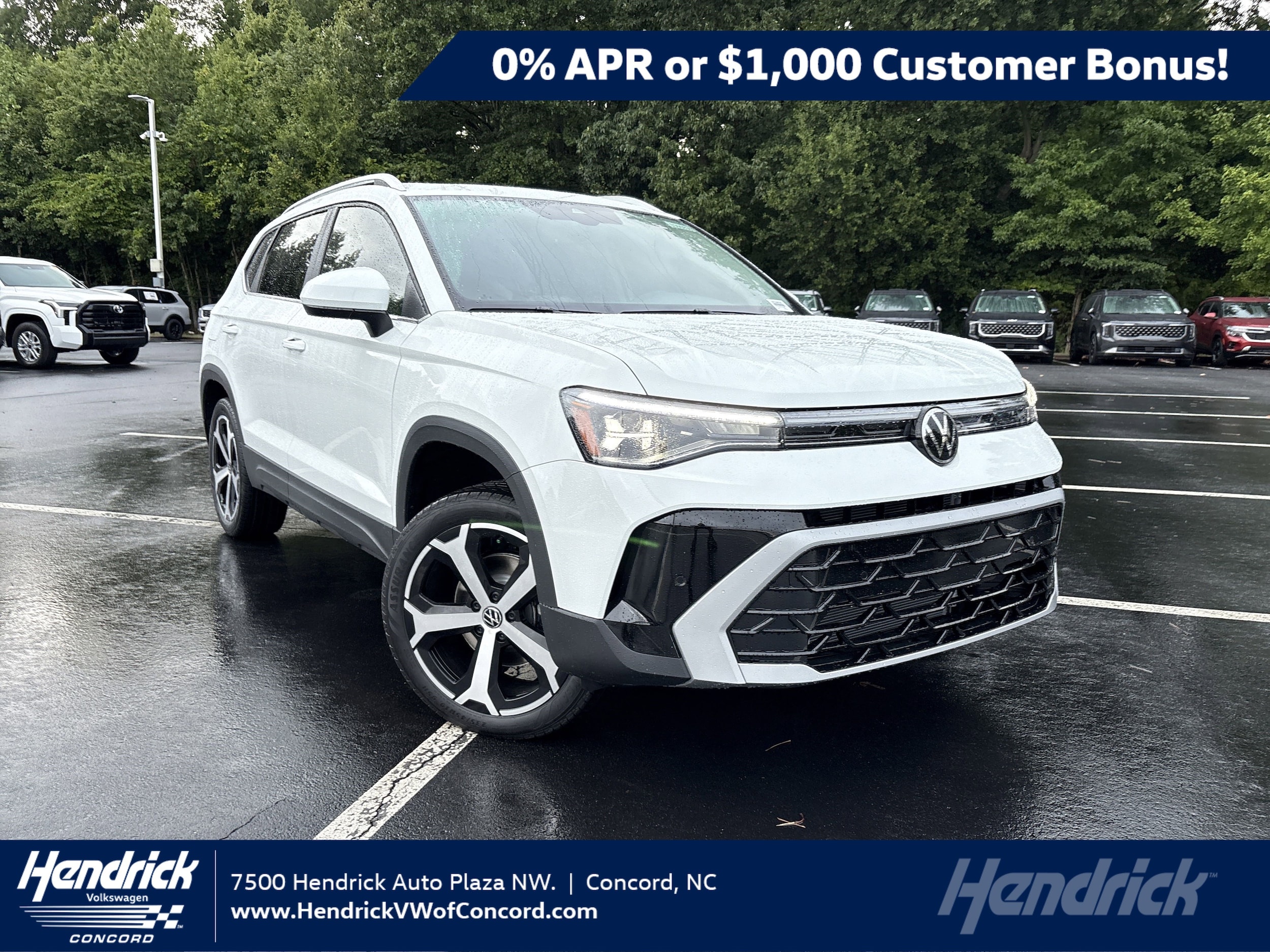 2025 Volkswagen Taos SEL's photo