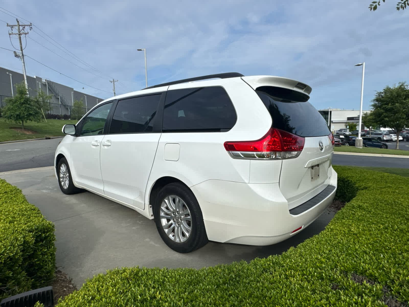 2014 Toyota Sienna XLE photo 6