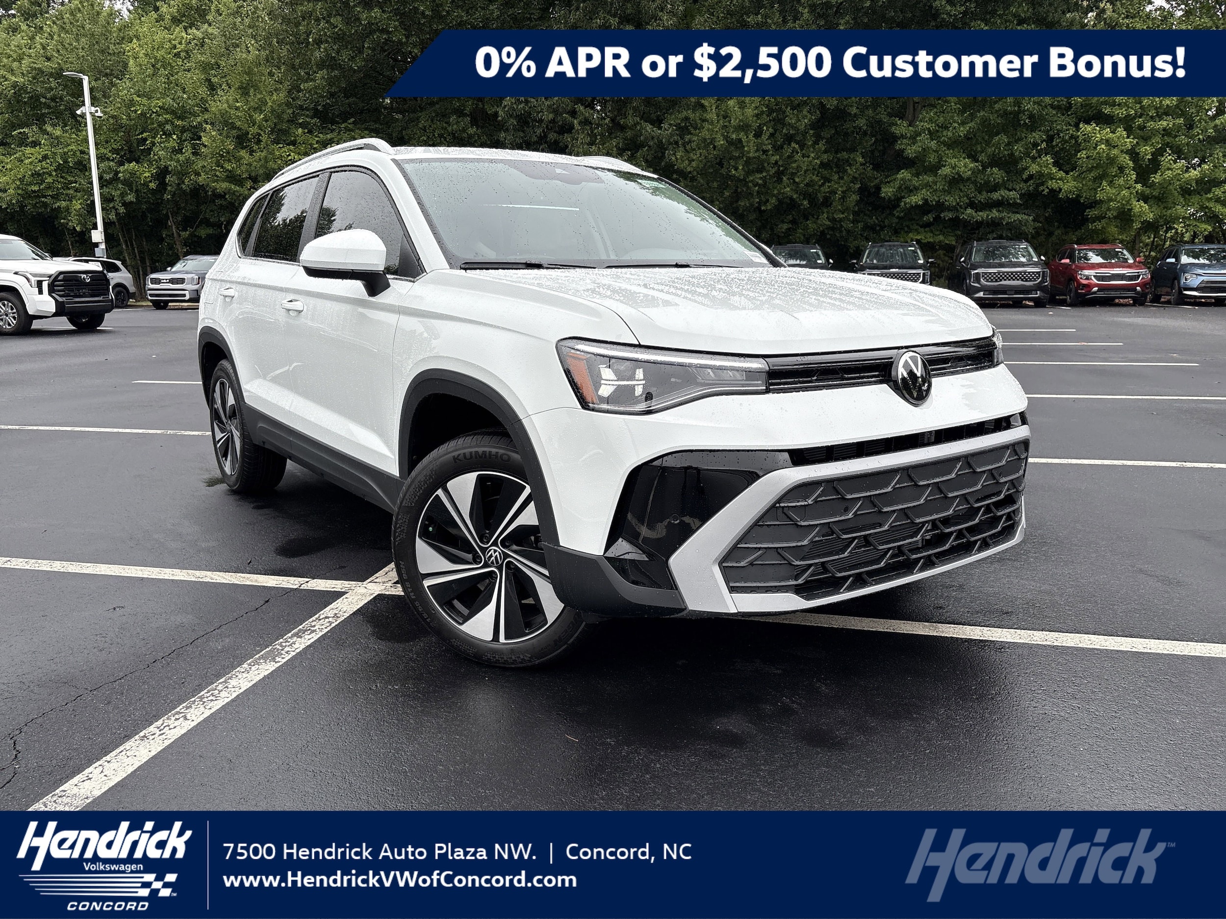 2025 Volkswagen Taos SE's photo