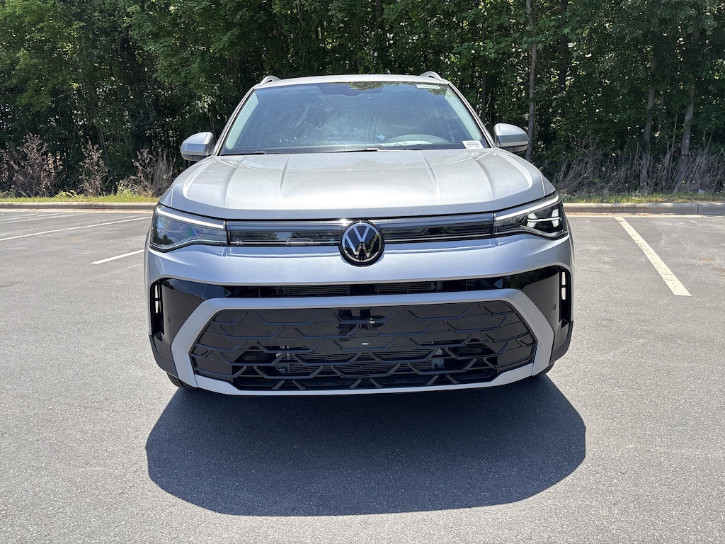 New 2026 Volkswagen Taos 1.5T SEL SUV