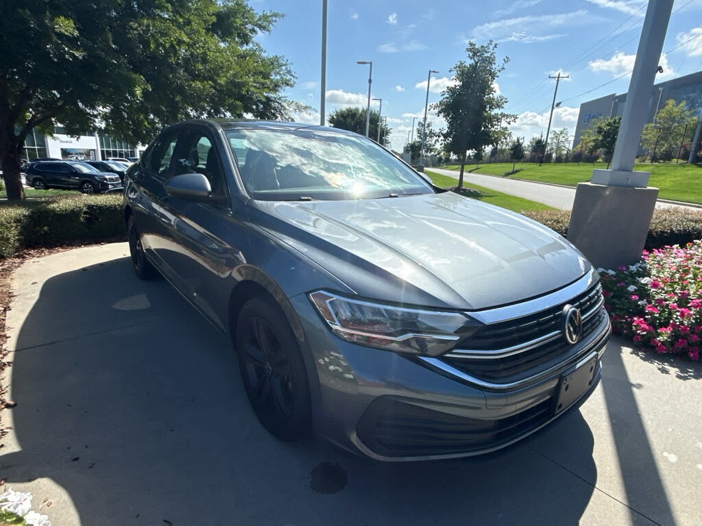 Used 2022 Volkswagen Jetta 1.5T SE Sedan