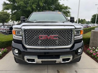2015 GMC Sierra 2500HD Denali Truck Crew Cab