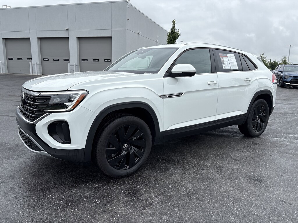 Certified 2025 Volkswagen Atlas Cross Sport 2.0T SE w/Technology SUV