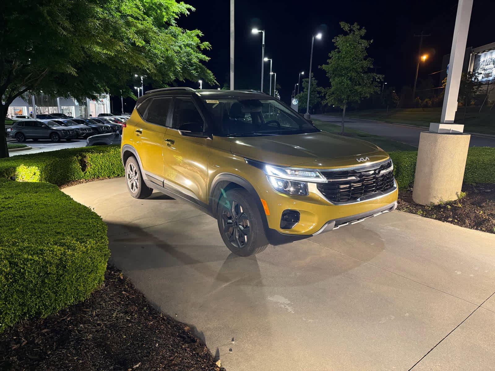 2024 Kia Seltos S photo 2