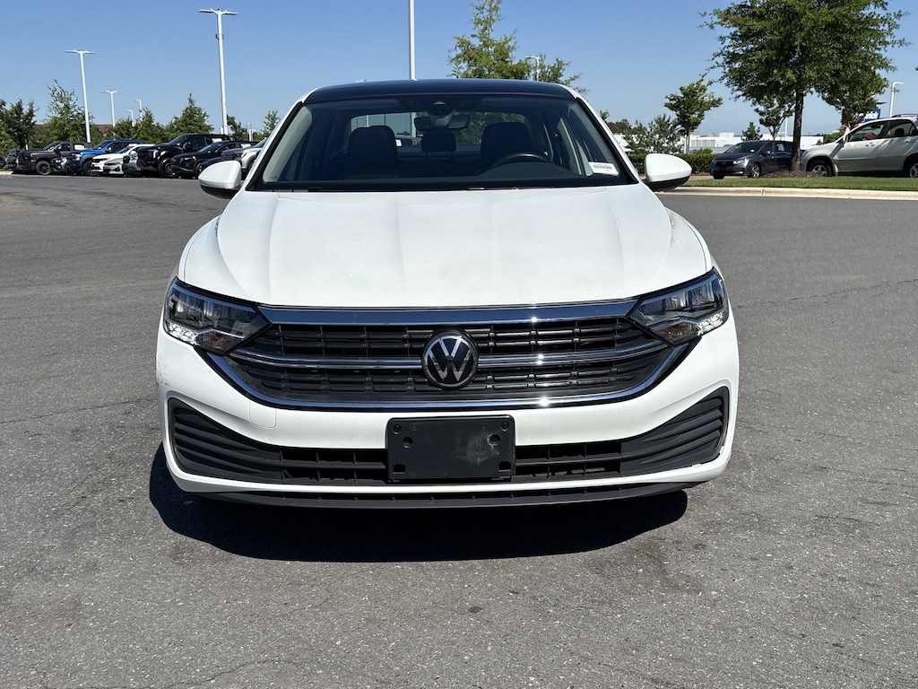 Certified 2023 Volkswagen Jetta 1.5T SE Sedan