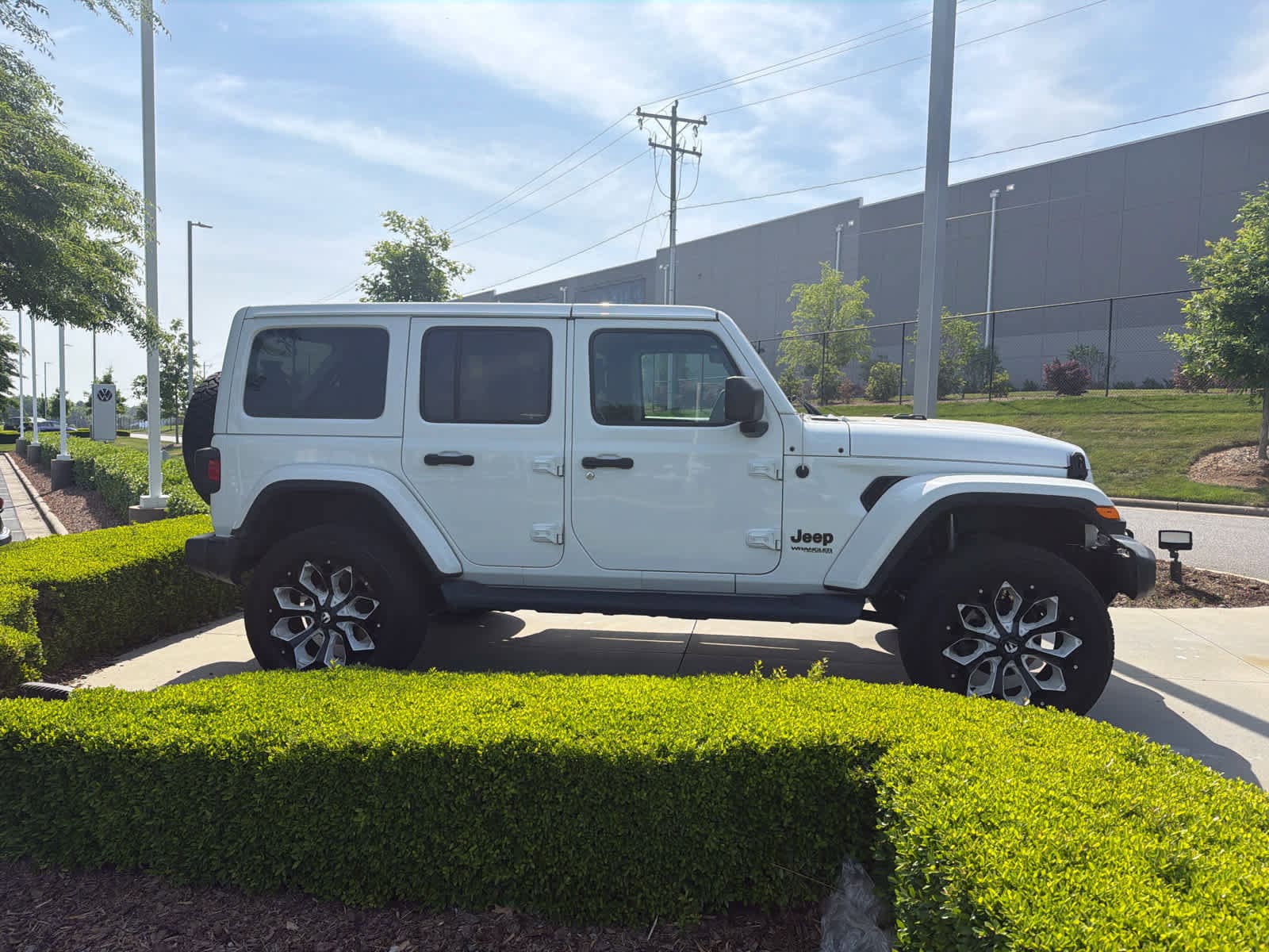 2021 Jeep Wrangler Unlimited Sahara photo 4