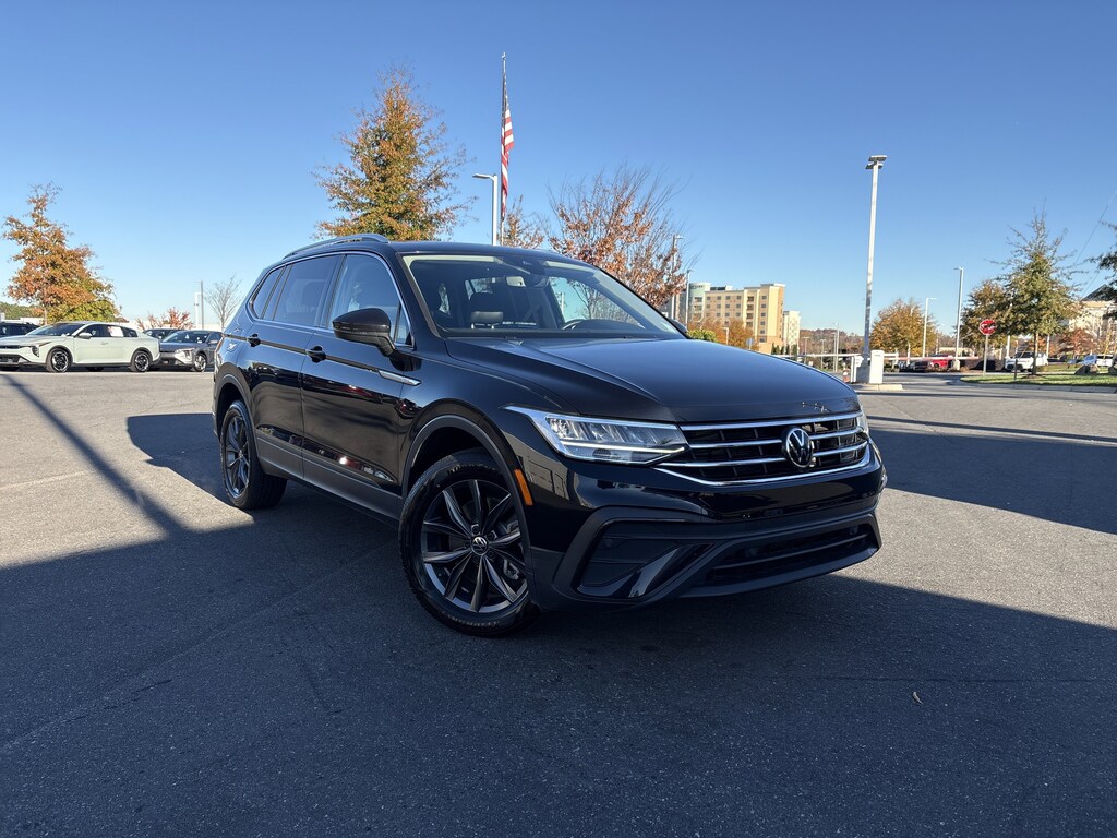 Certified 2022 Volkswagen Tiguan 2.0T SE SUV