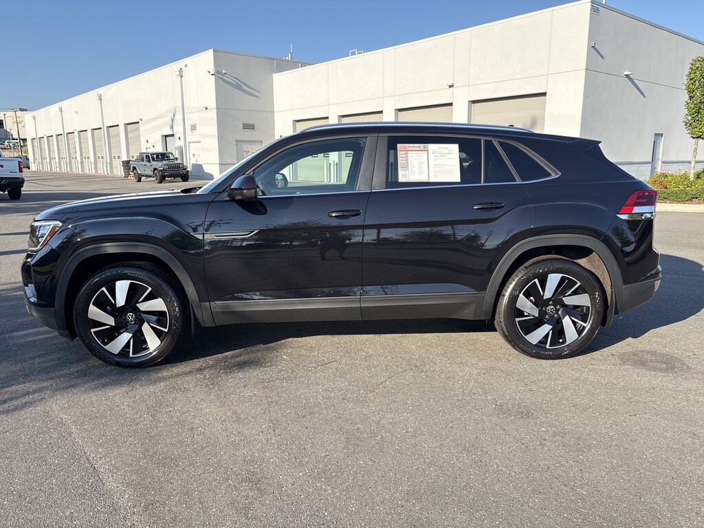 Used 2024 Volkswagen Atlas Cross Sport 2.0T SE w/Technology SUV