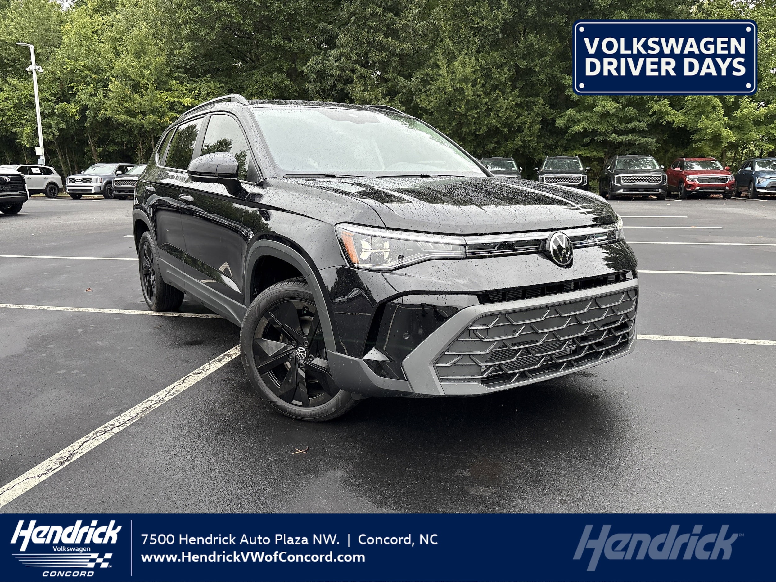 2025 Volkswagen Taos SE Black