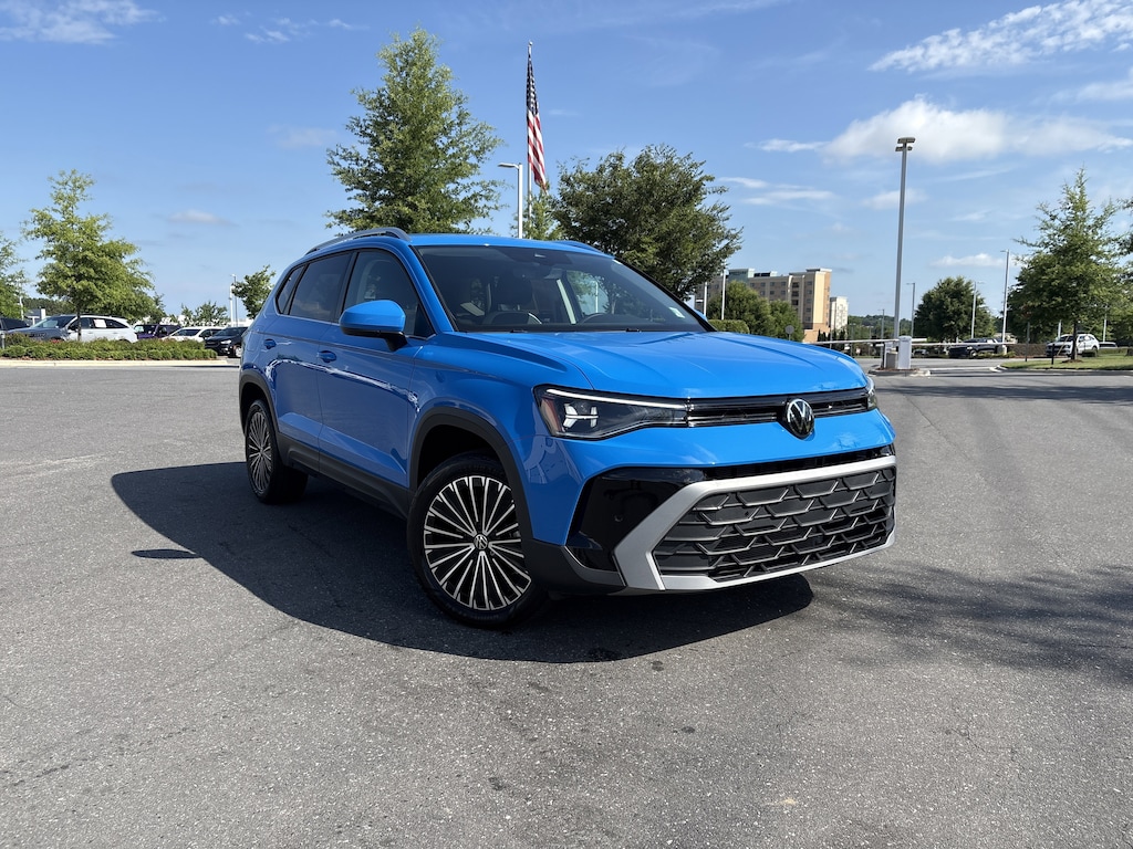 Certified 2025 Volkswagen Taos 1.5T SE SUV