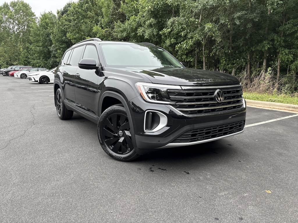 New 2026 Volkswagen Atlas SE w/Technology SUV