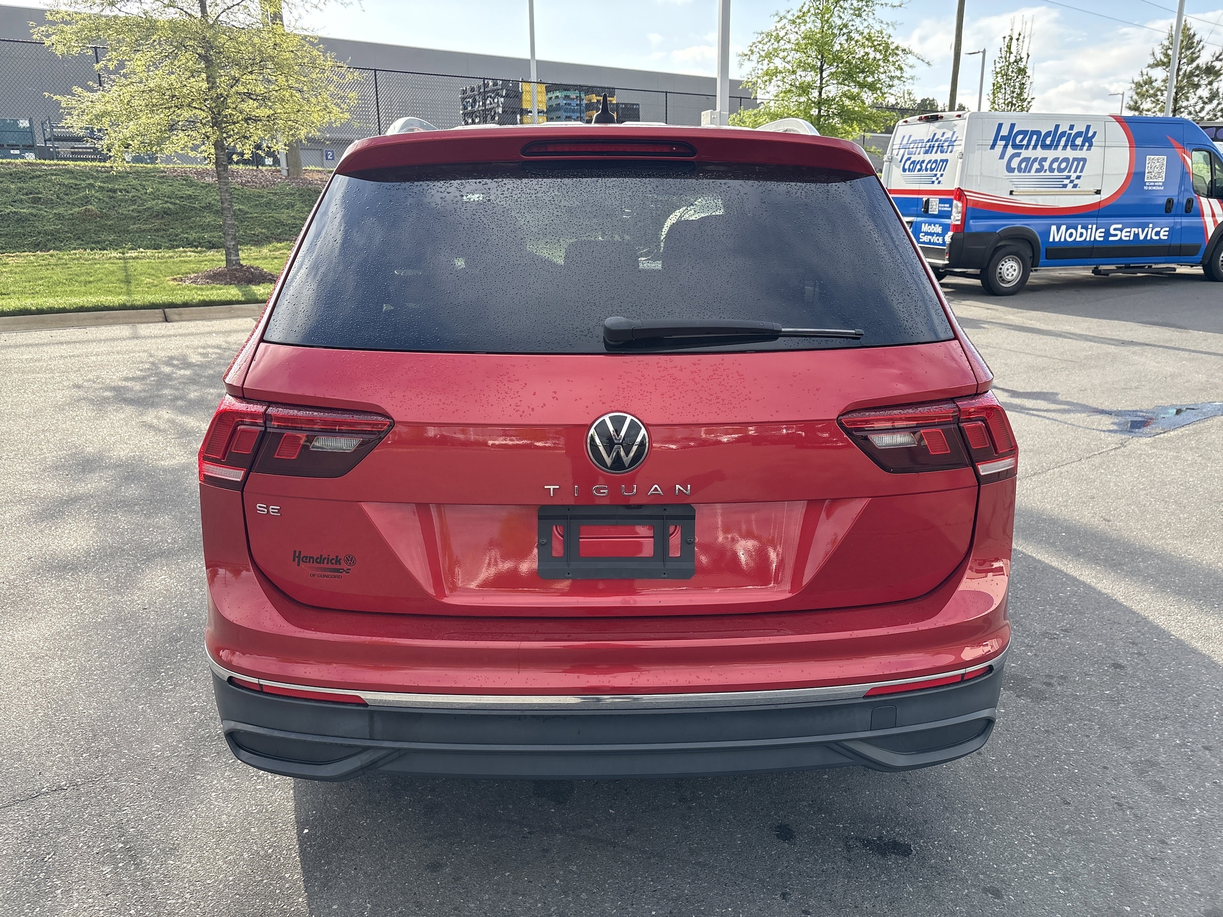 2023 Volkswagen Tiguan 2.0T SE photo 3