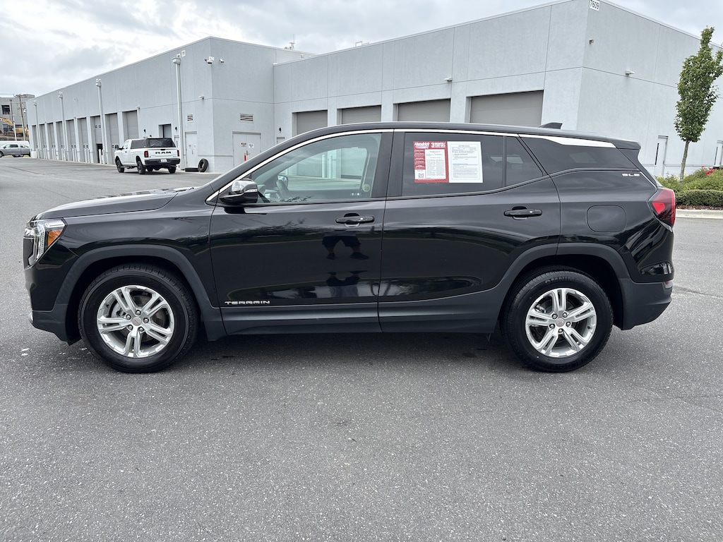 Used 2022 GMC Terrain SLE SUV