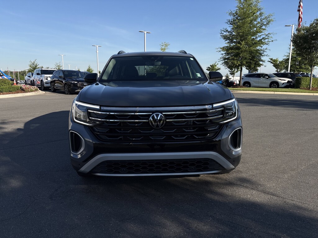 Used 2024 Volkswagen Atlas 2.0T Peak Edition SE w/Technology SUV