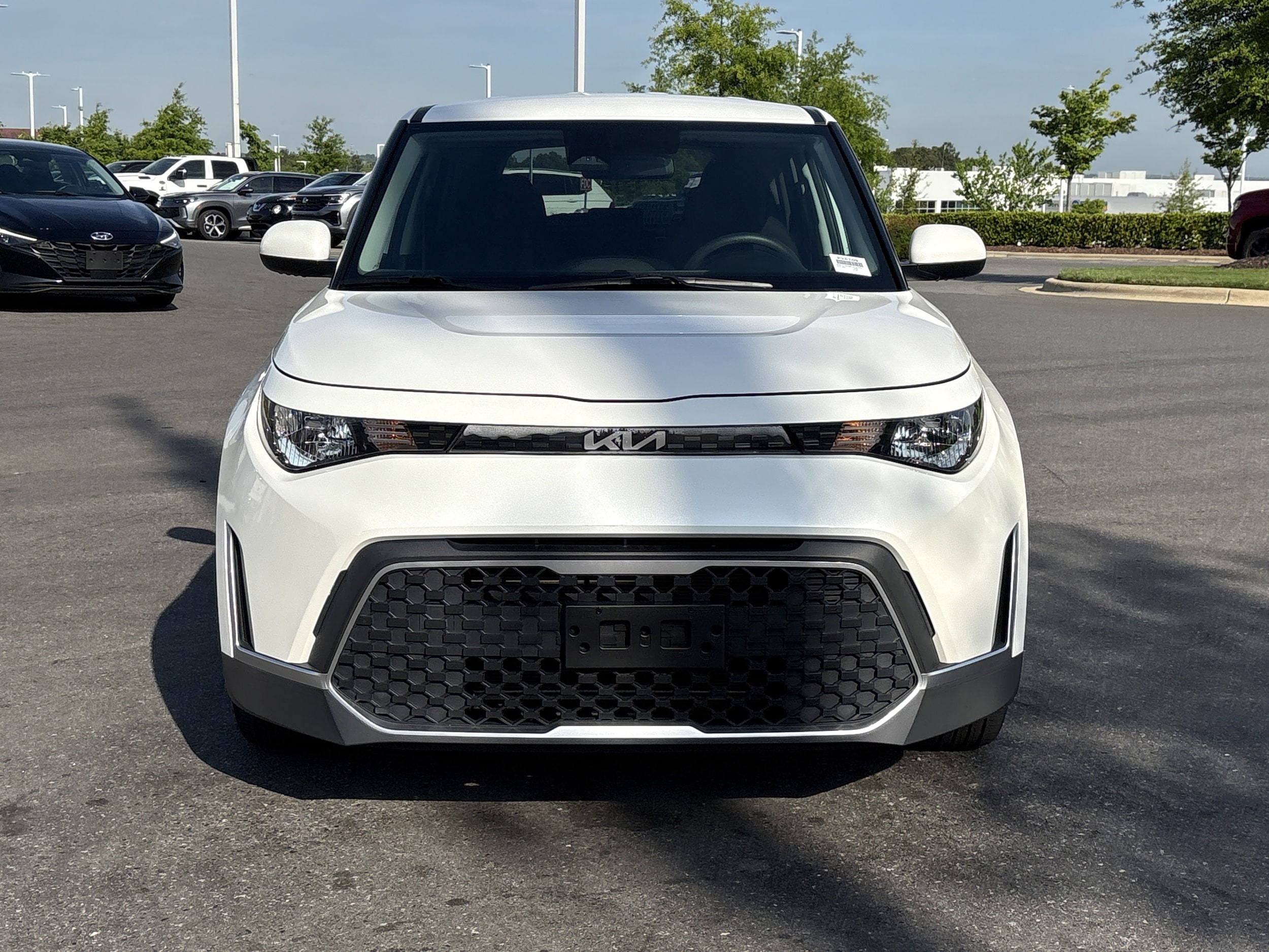 2023 Kia Soul LX photo 2