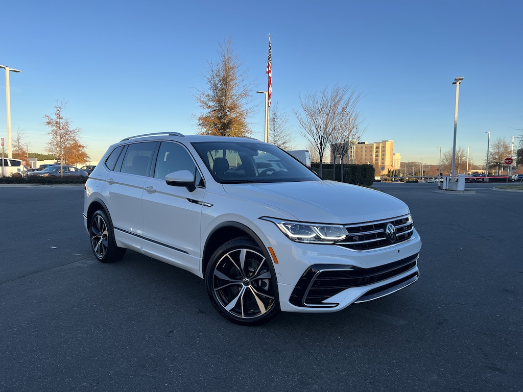 Certified 2024 Volkswagen Tiguan 2.0T SEL R-Line SUV