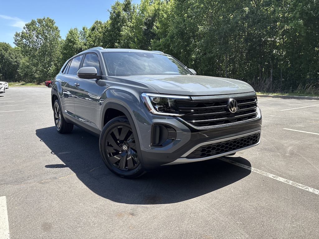 New 2026 Volkswagen Atlas Cross Sport 2.0T SE w/Technology SUV