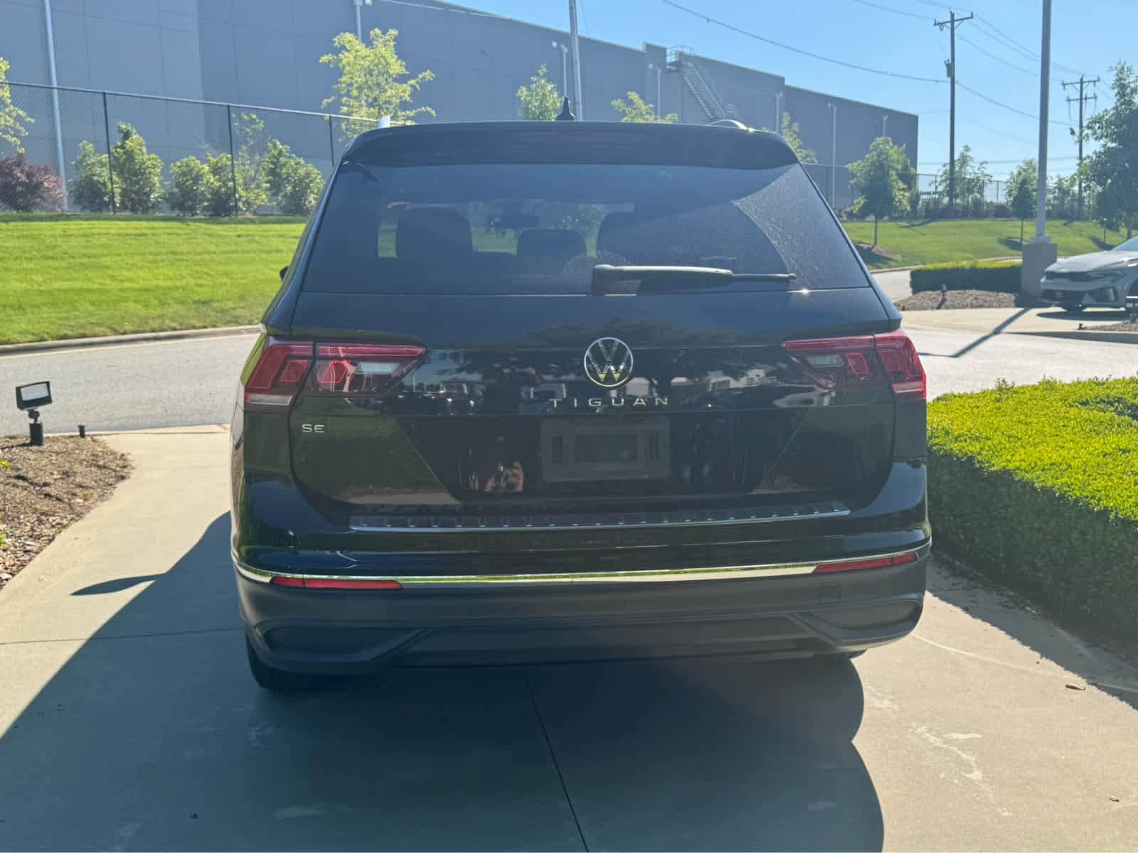 2023 Volkswagen Tiguan 2.0T SE photo 6