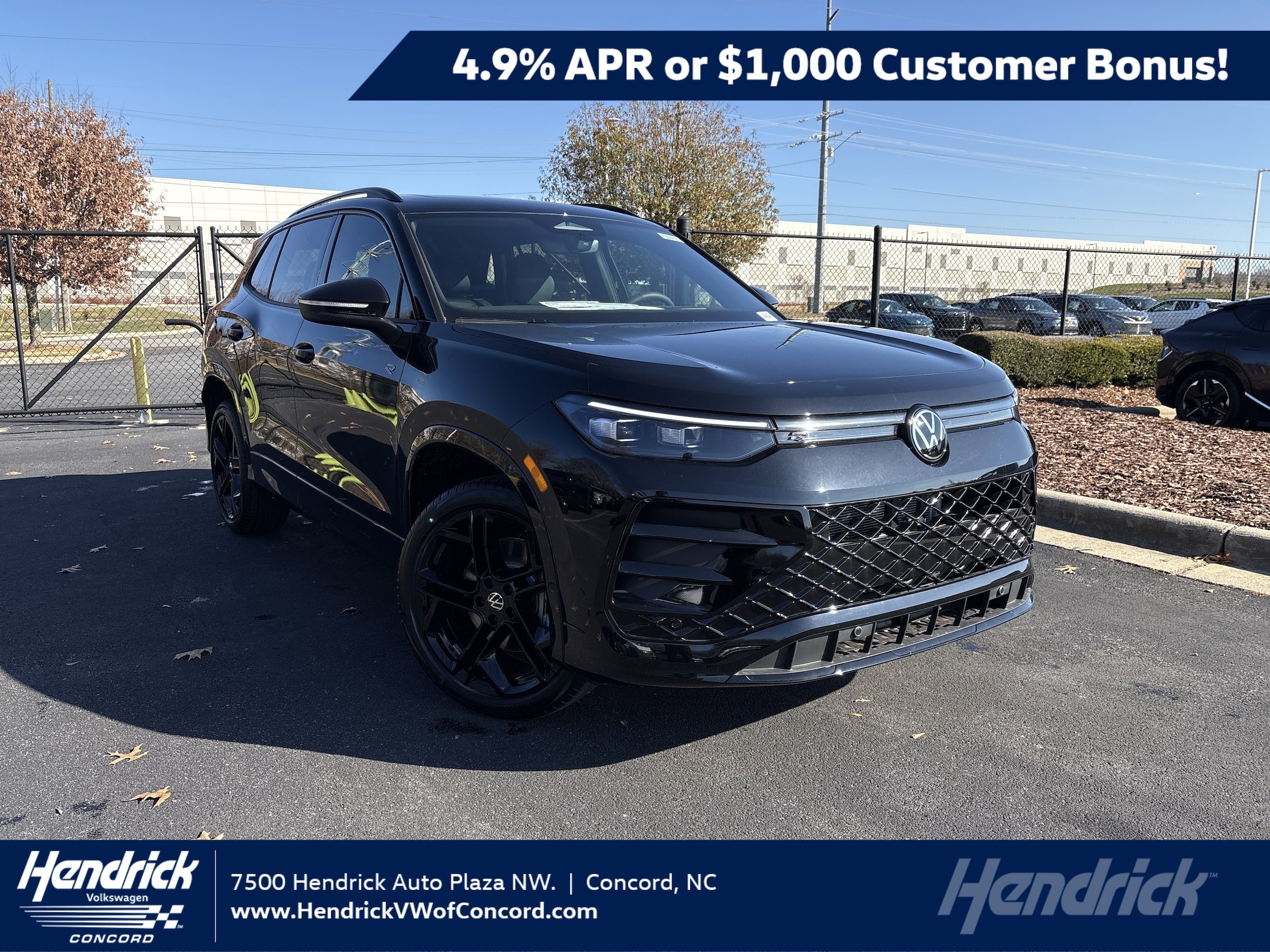 2026 Volkswagen Tiguan SE R-LINE BLACK's photo