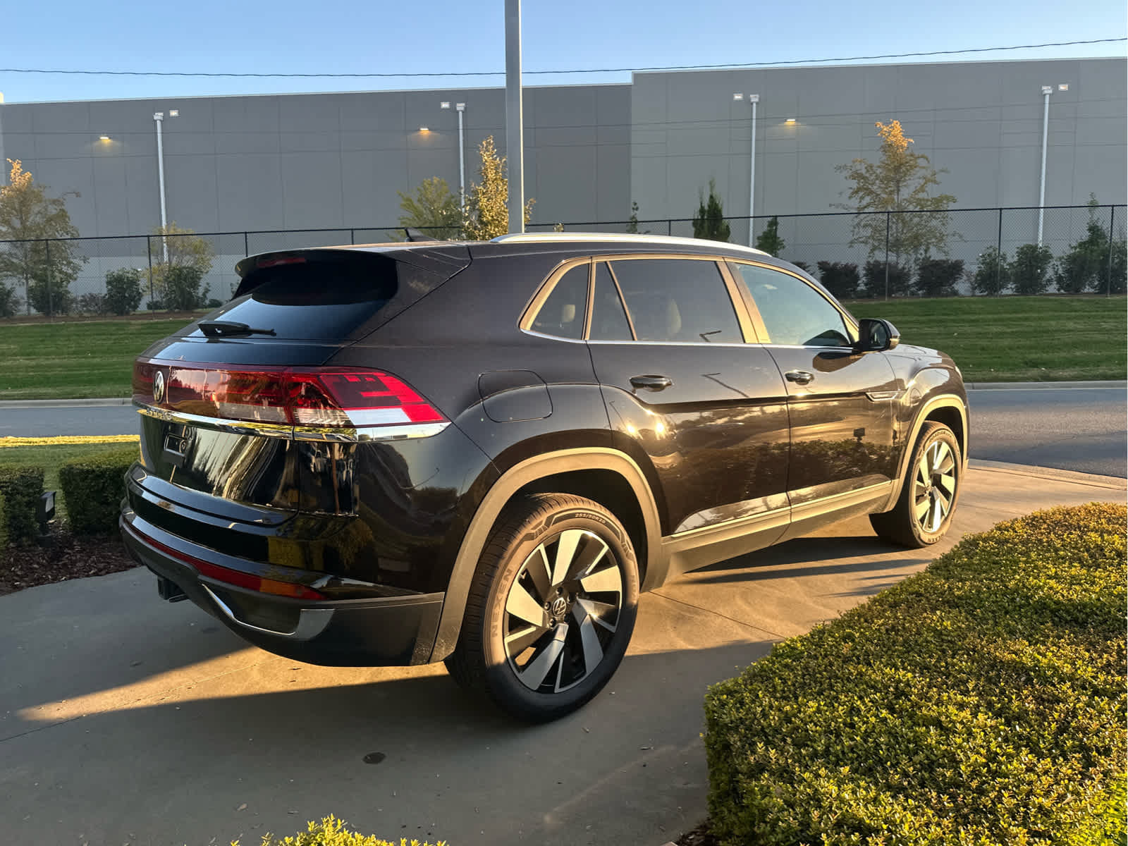 Used 2026 Volkswagen Atlas Cross Sport SE w/Technology SUV