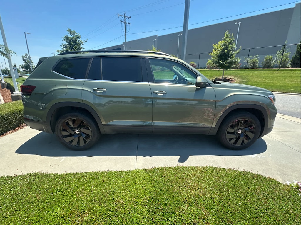 Used 2026 Volkswagen Atlas 2.0T SE w/Technology SUV