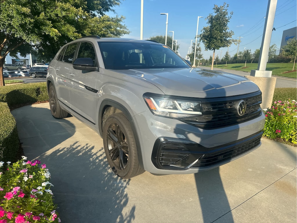 Used 2022 Volkswagen Atlas Cross Sport 3.6L V6 SEL R-Line Black SUV