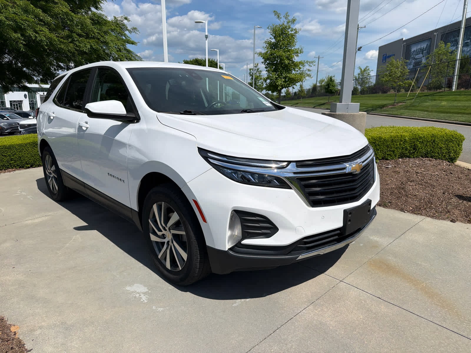 2022 Chevrolet Equinox LT w/1LT photo 2