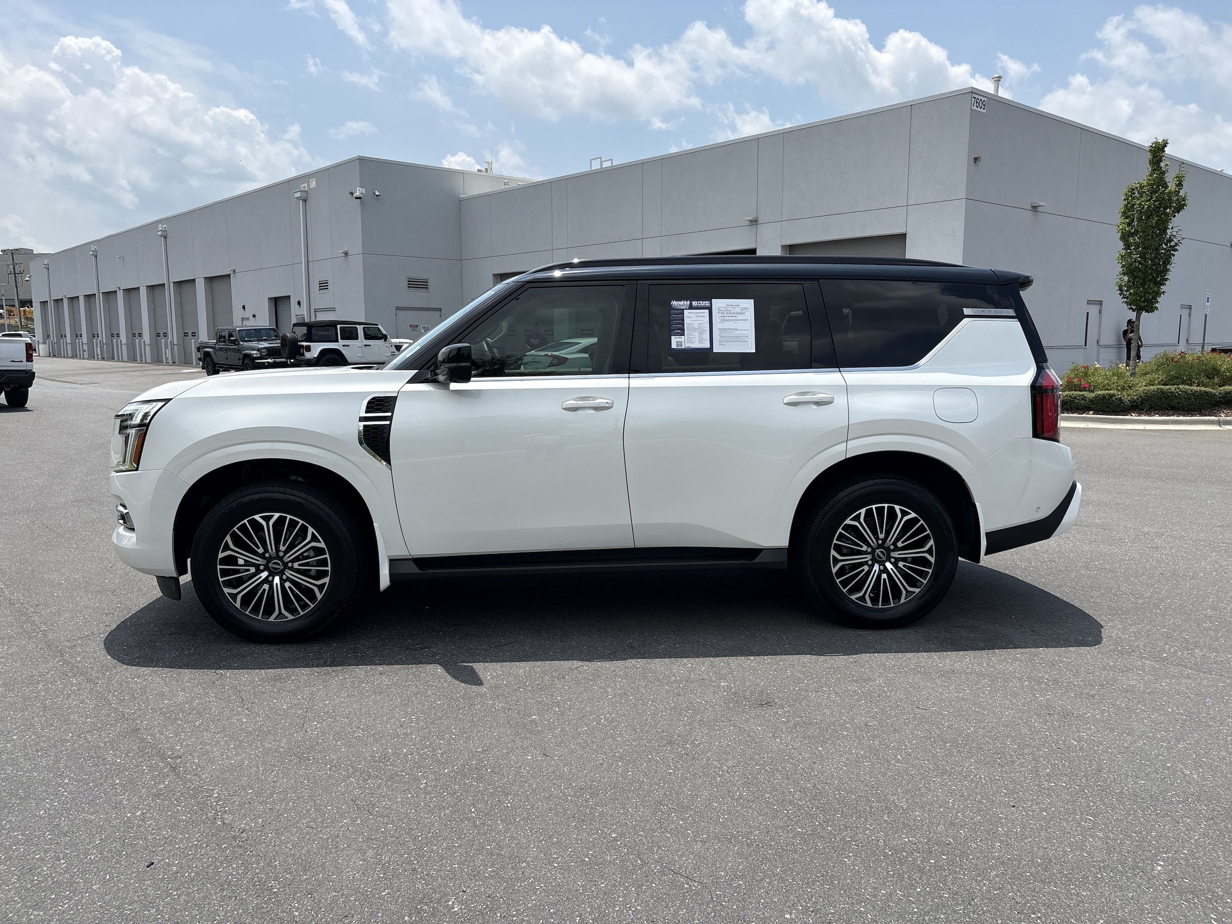 2025 Nissan Armada Platinum
