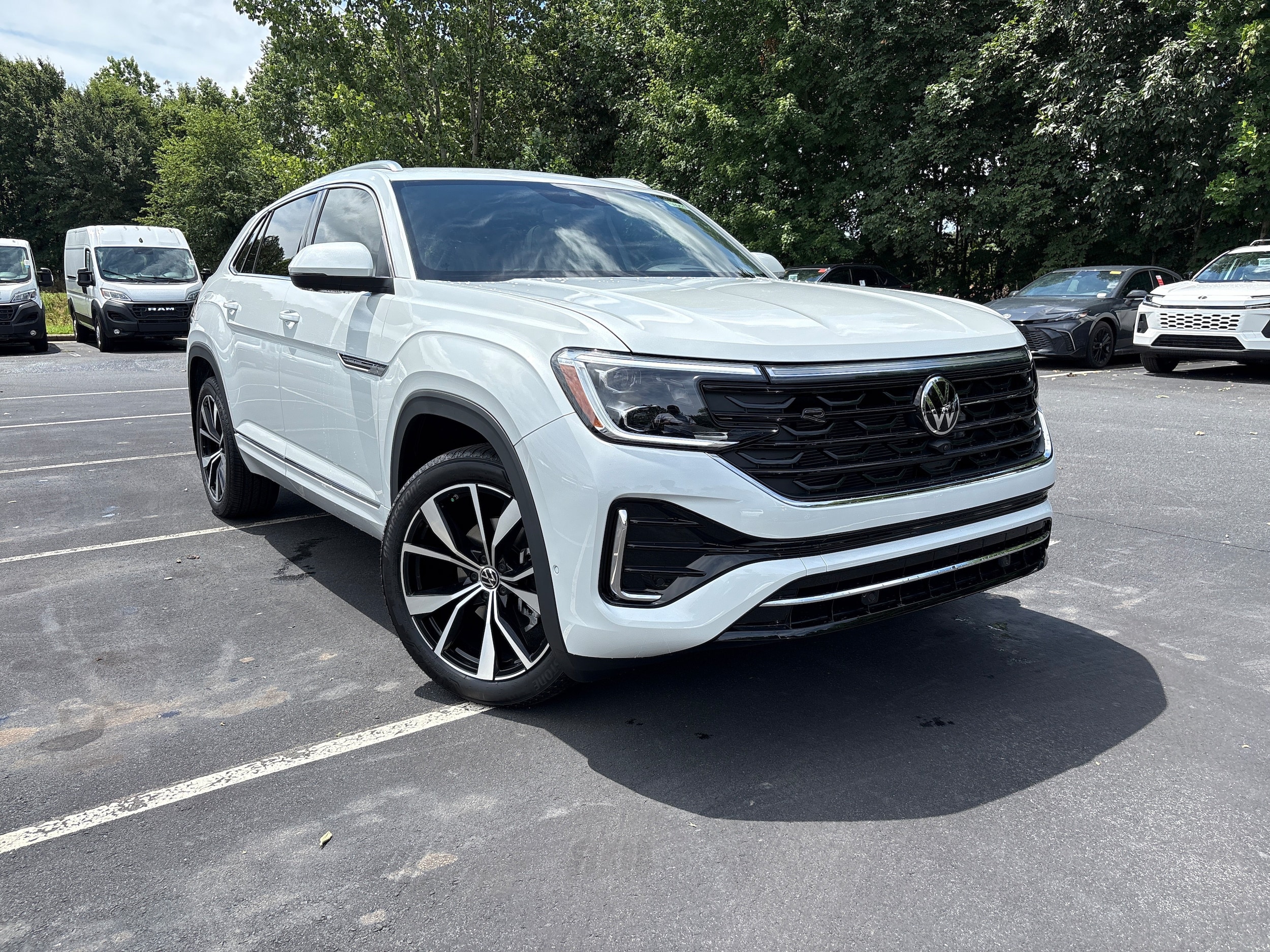 Volkswagen Atlas Cross Sport 2.0T SEL Premium R-Line