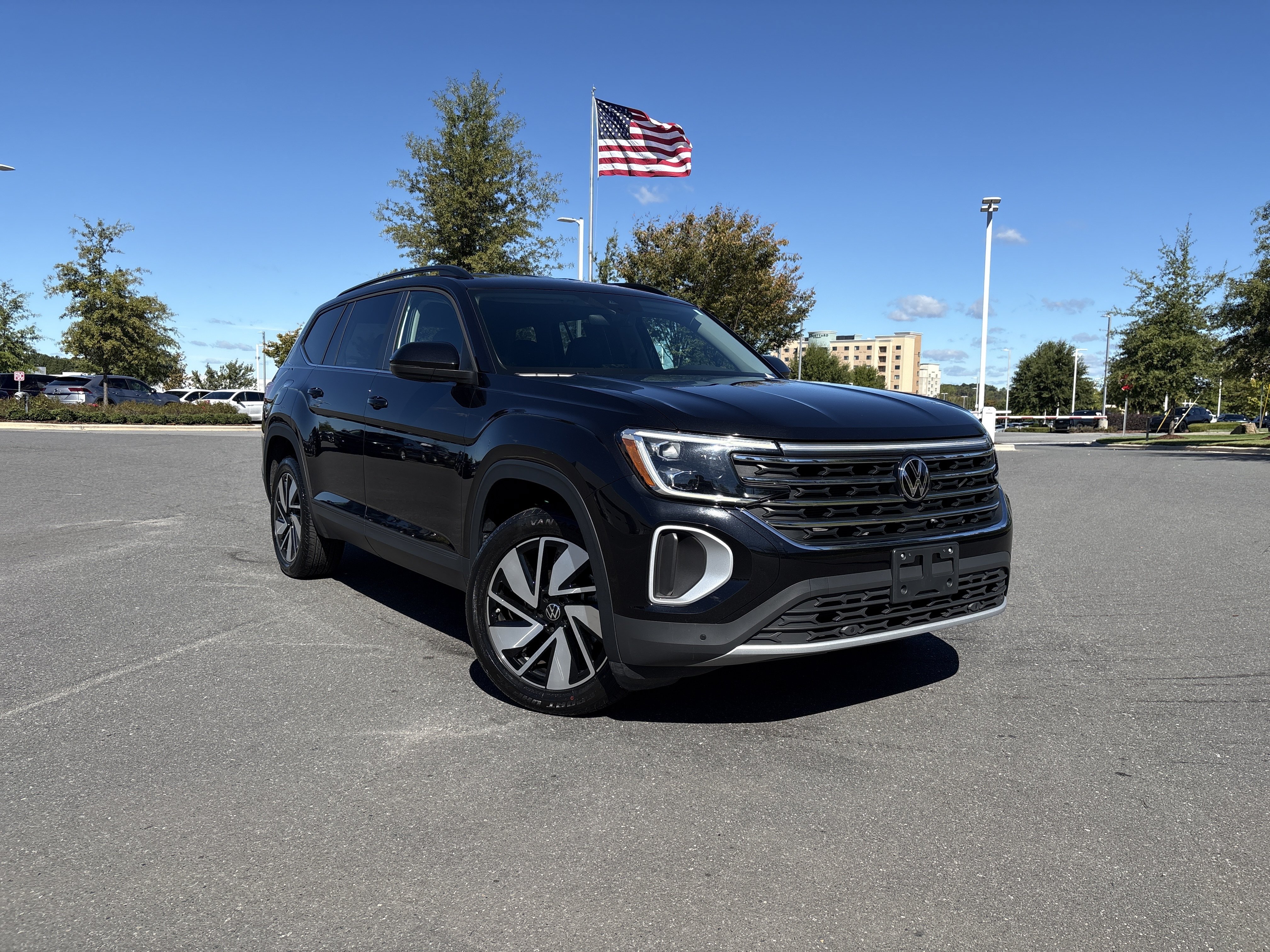 2025 Volkswagen Atlas 2.0T SE w/Technology SUV