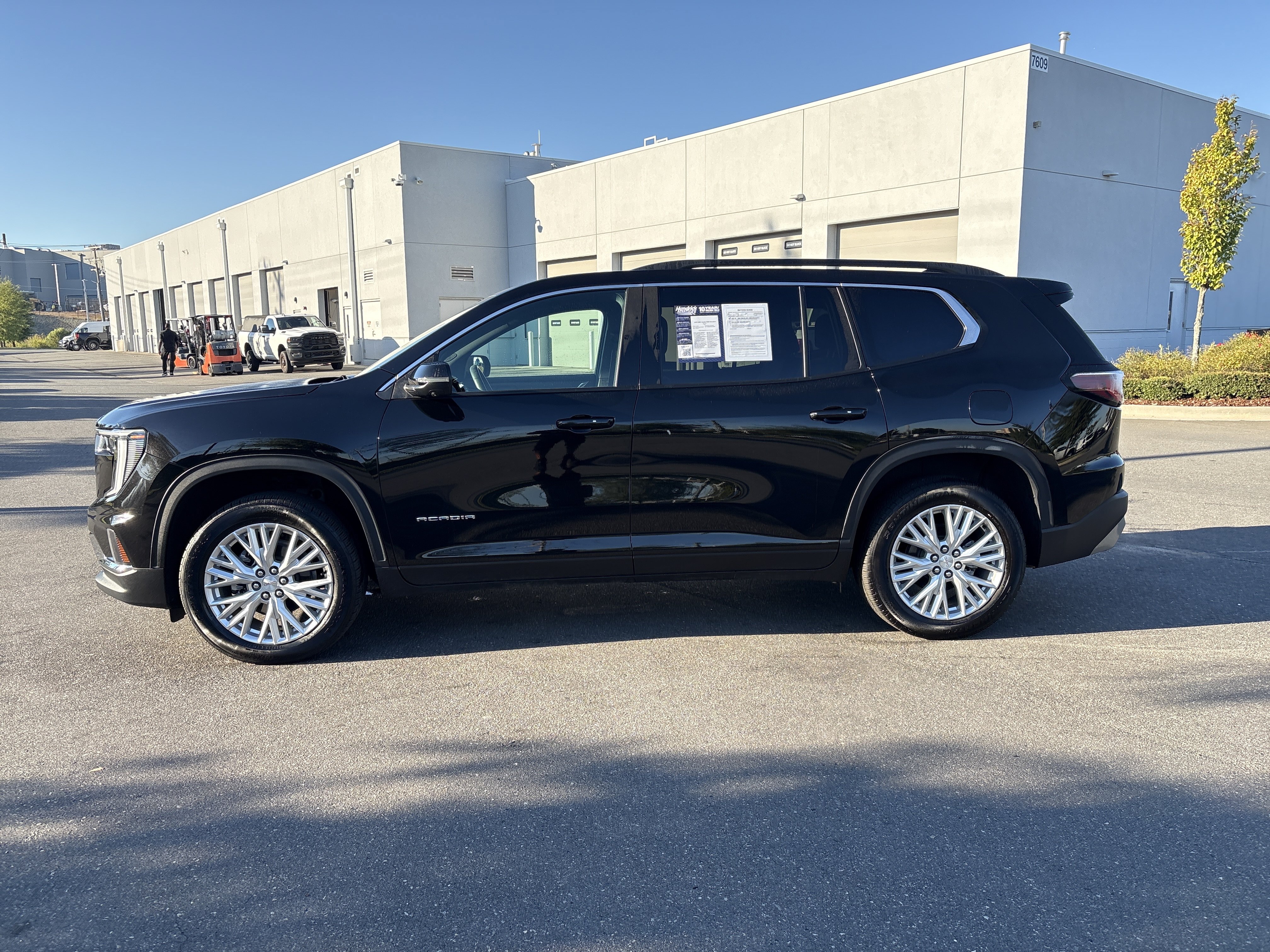 Used 2025 GMC Acadia Elevation SUV