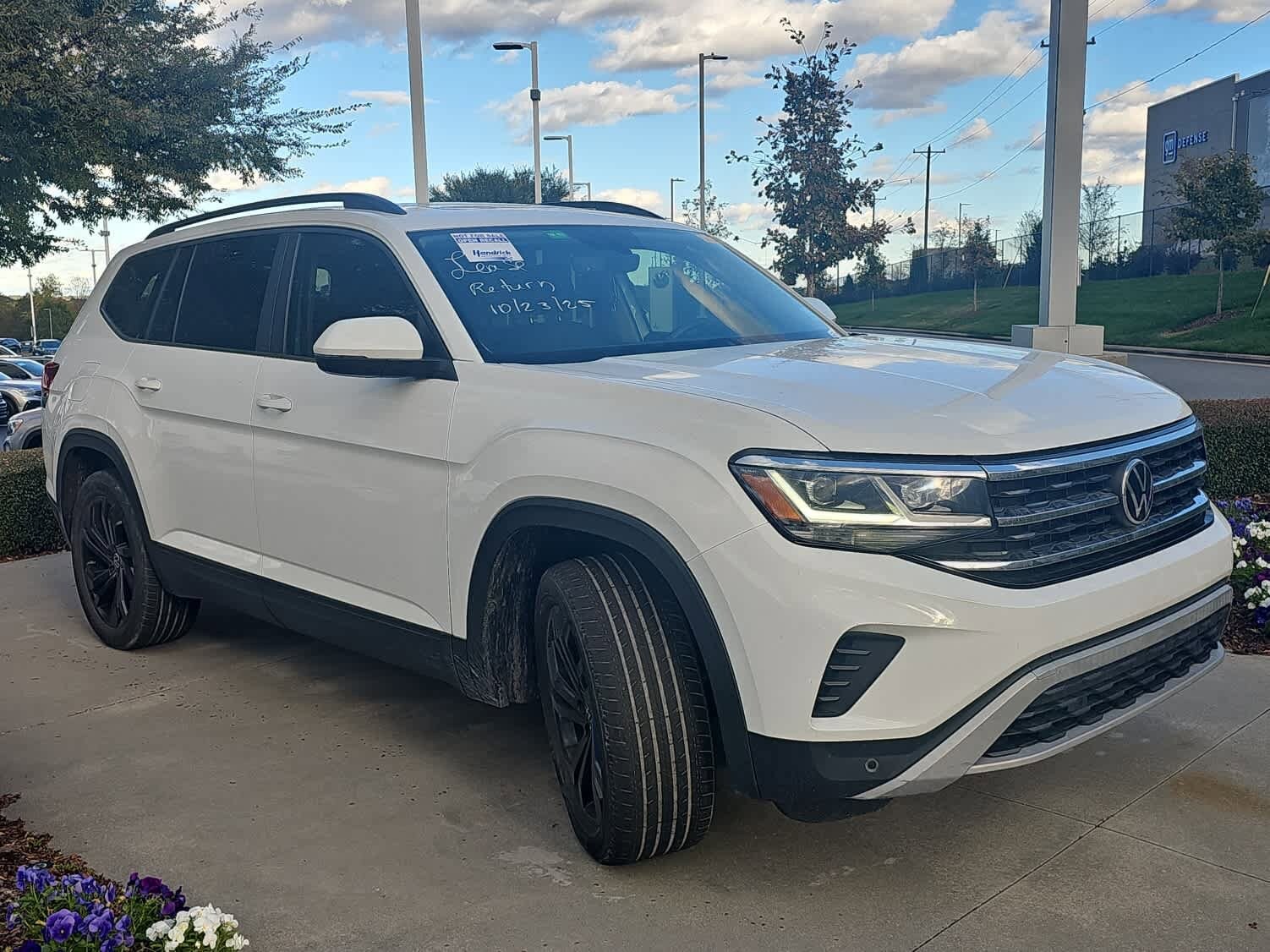 2022 Volkswagen Atlas SE Technology photo 2