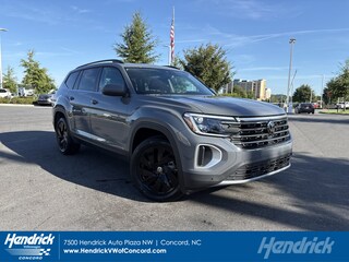 2025 Volkswagen Atlas 2.0T SE w/Technology SUV