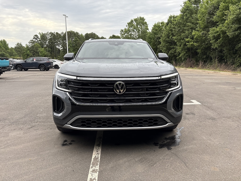 New 2026 Volkswagen Atlas Cross Sport 2.0T SE w/Technology SUV