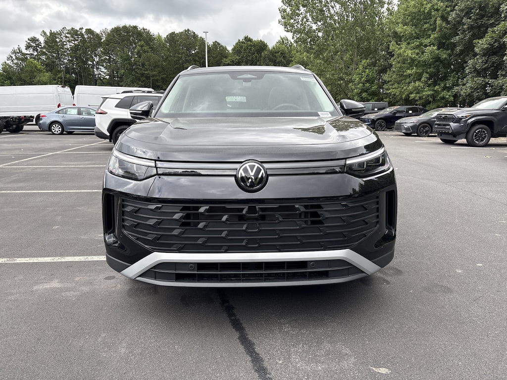 New 2026 Volkswagen Tiguan 2.0T SE SUV