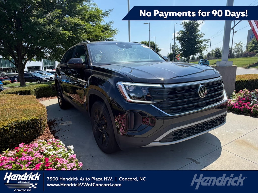 Used 2025 Volkswagen Atlas Cross Sport 2.0T SE w/Technology SUV