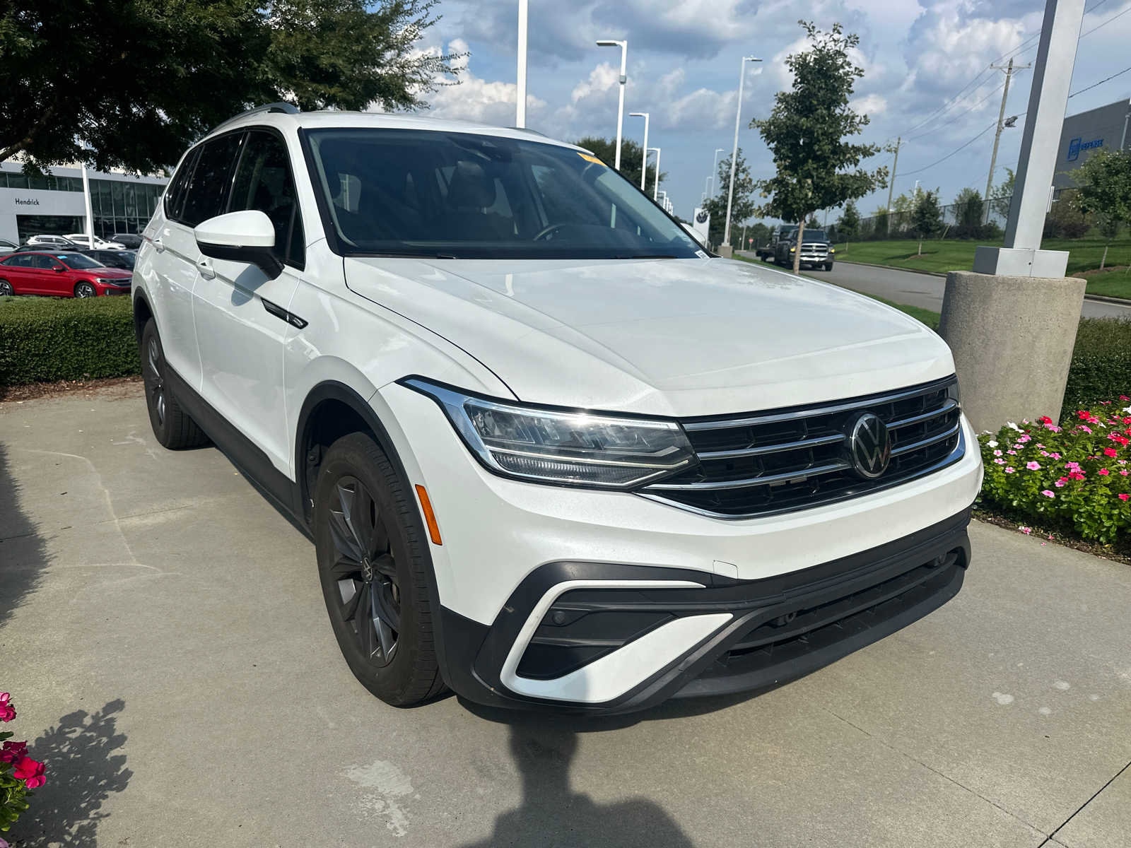 2023 Volkswagen Tiguan 2.0T SE