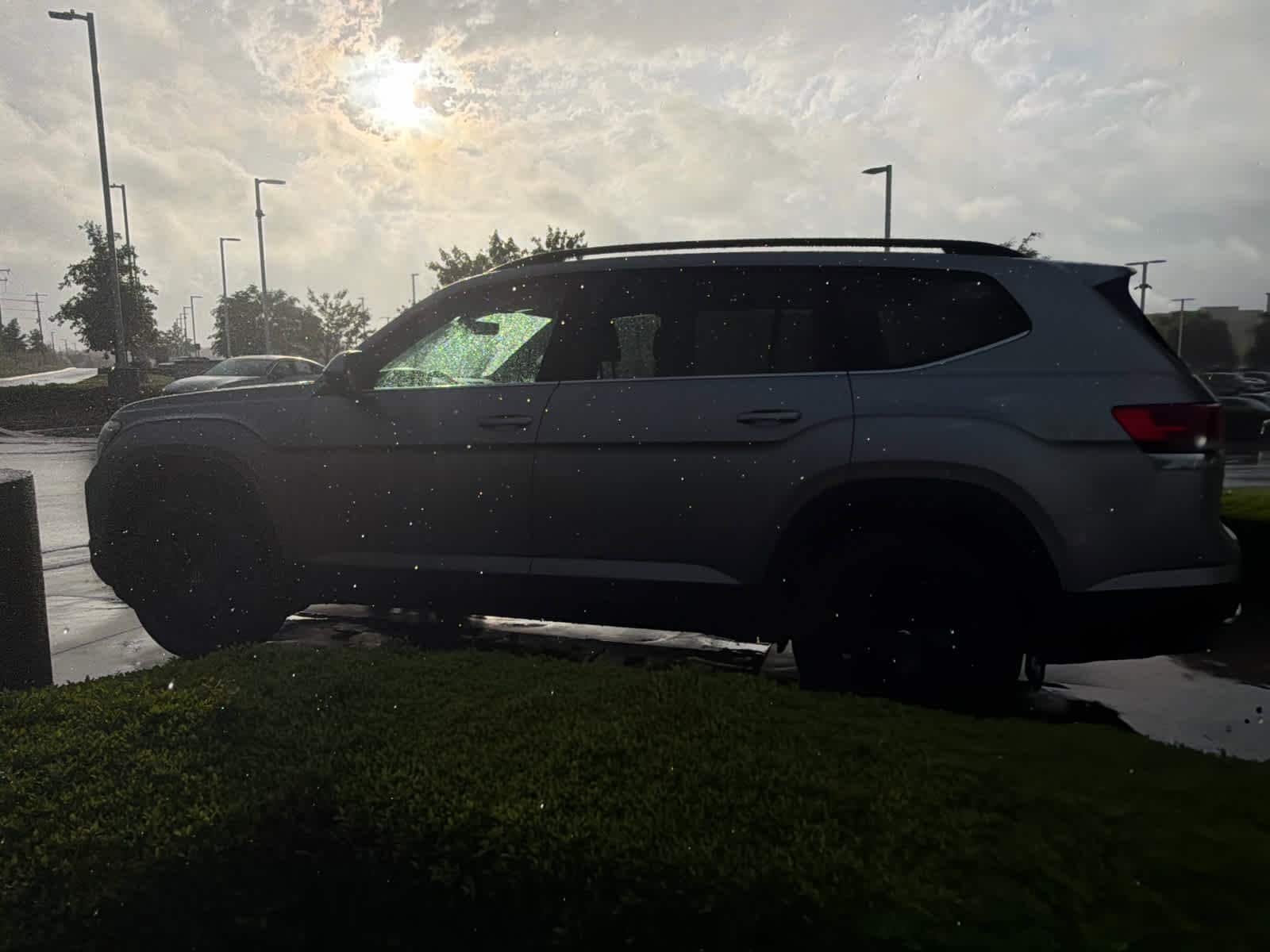 2024 Volkswagen Atlas 2.0T SE w/Technology photo 5