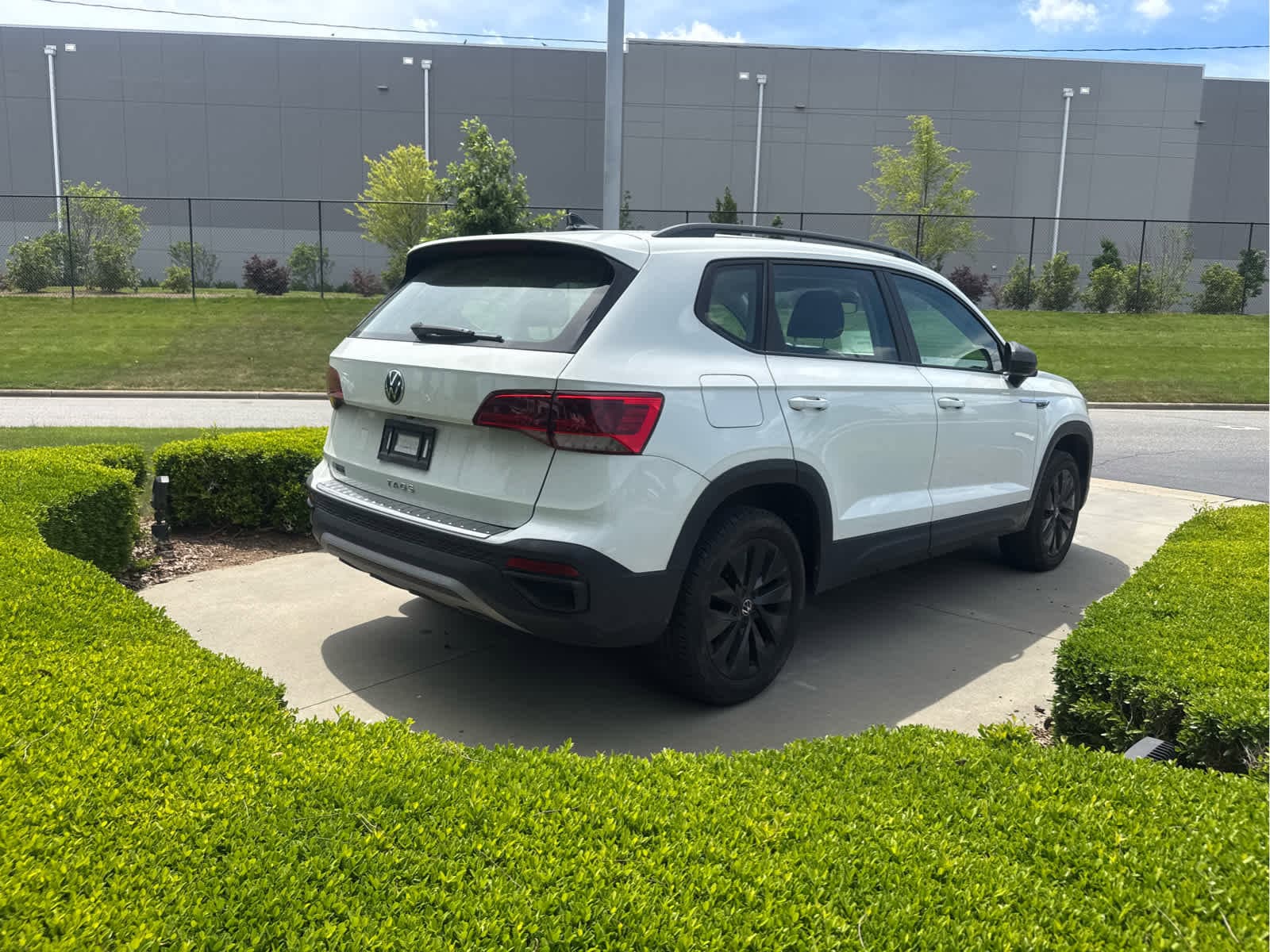 2023 Volkswagen Taos 1.5T S photo 5