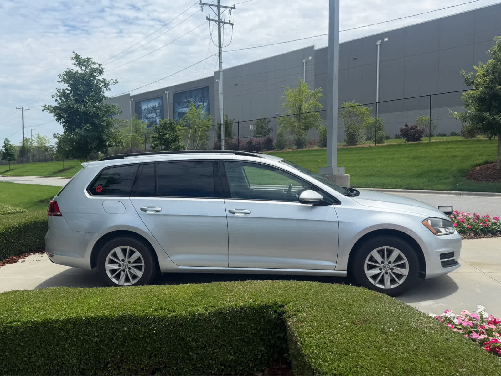Volkswagen Golf SportWagen TSI S 4-Door Automatic