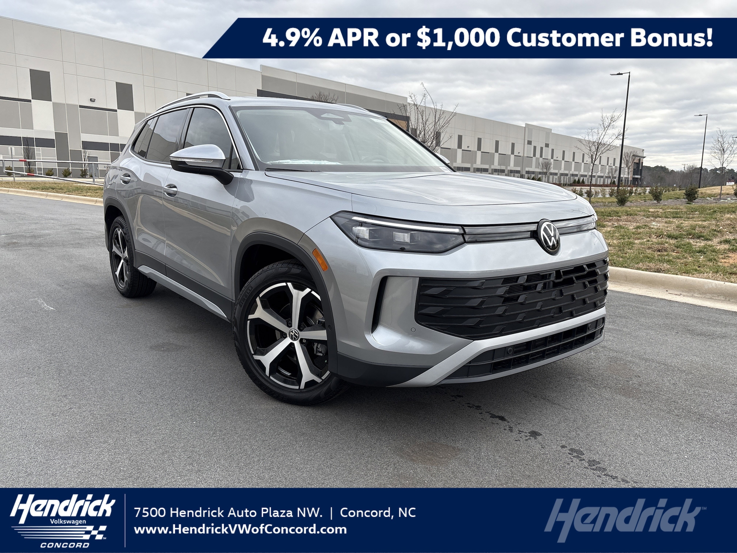 2026 Volkswagen Tiguan SE's photo