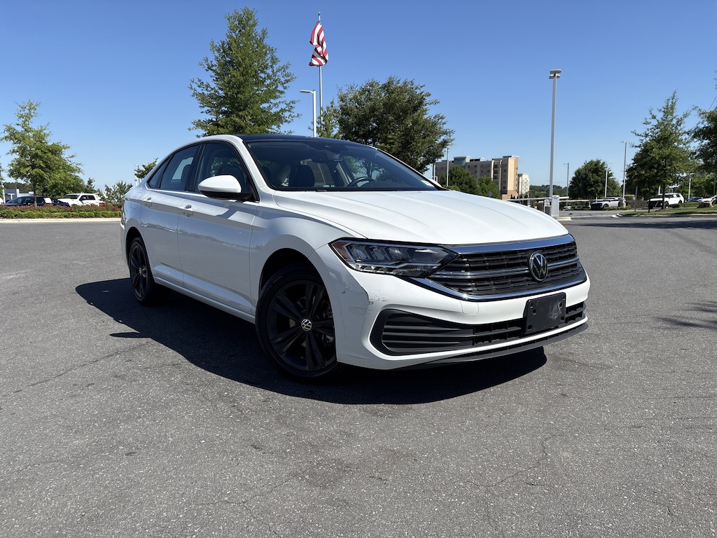 Certified 2023 Volkswagen Jetta 1.5T SE Sedan