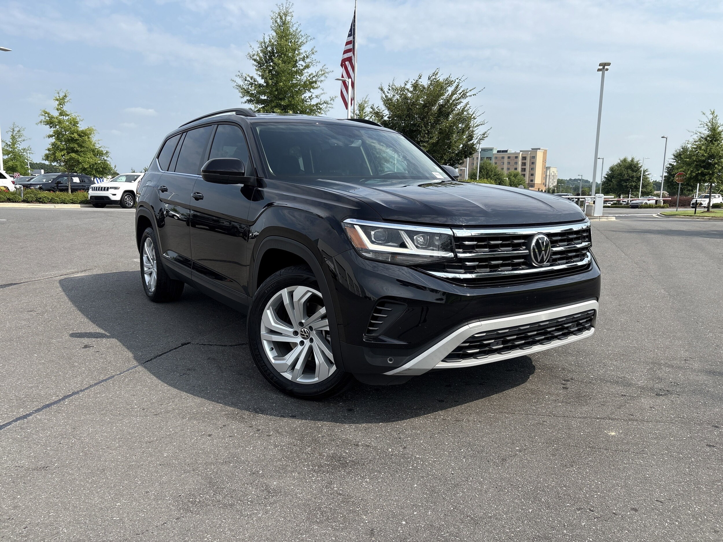 2022 Volkswagen Atlas V6 SE Technology photo 2