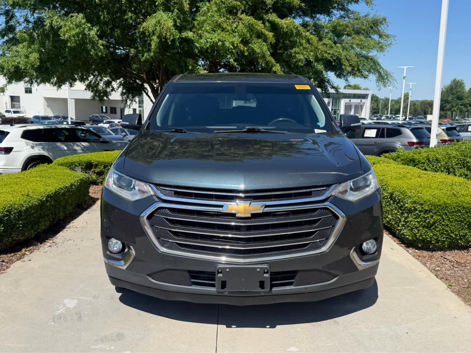 2018 Chevrolet Traverse LT Cloth w/1LT photo 2