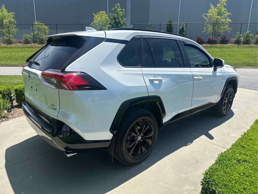 Used 2024 Toyota RAV4 Hybrid SE SUV