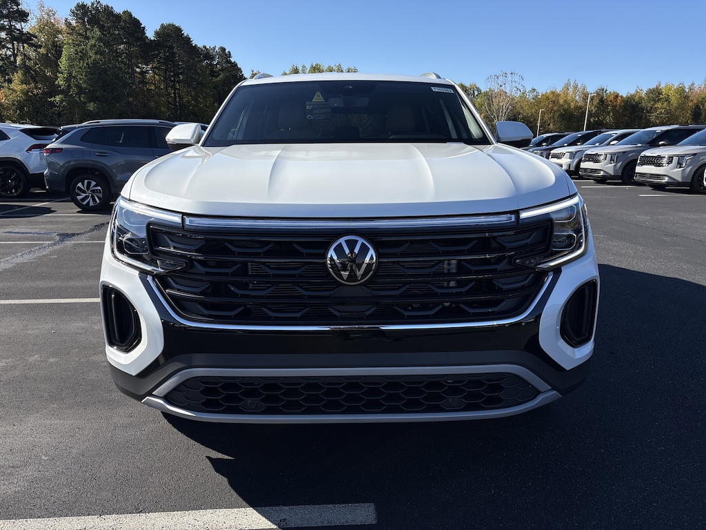 New 2026 Volkswagen Atlas Cross Sport 2.0T SE SUV