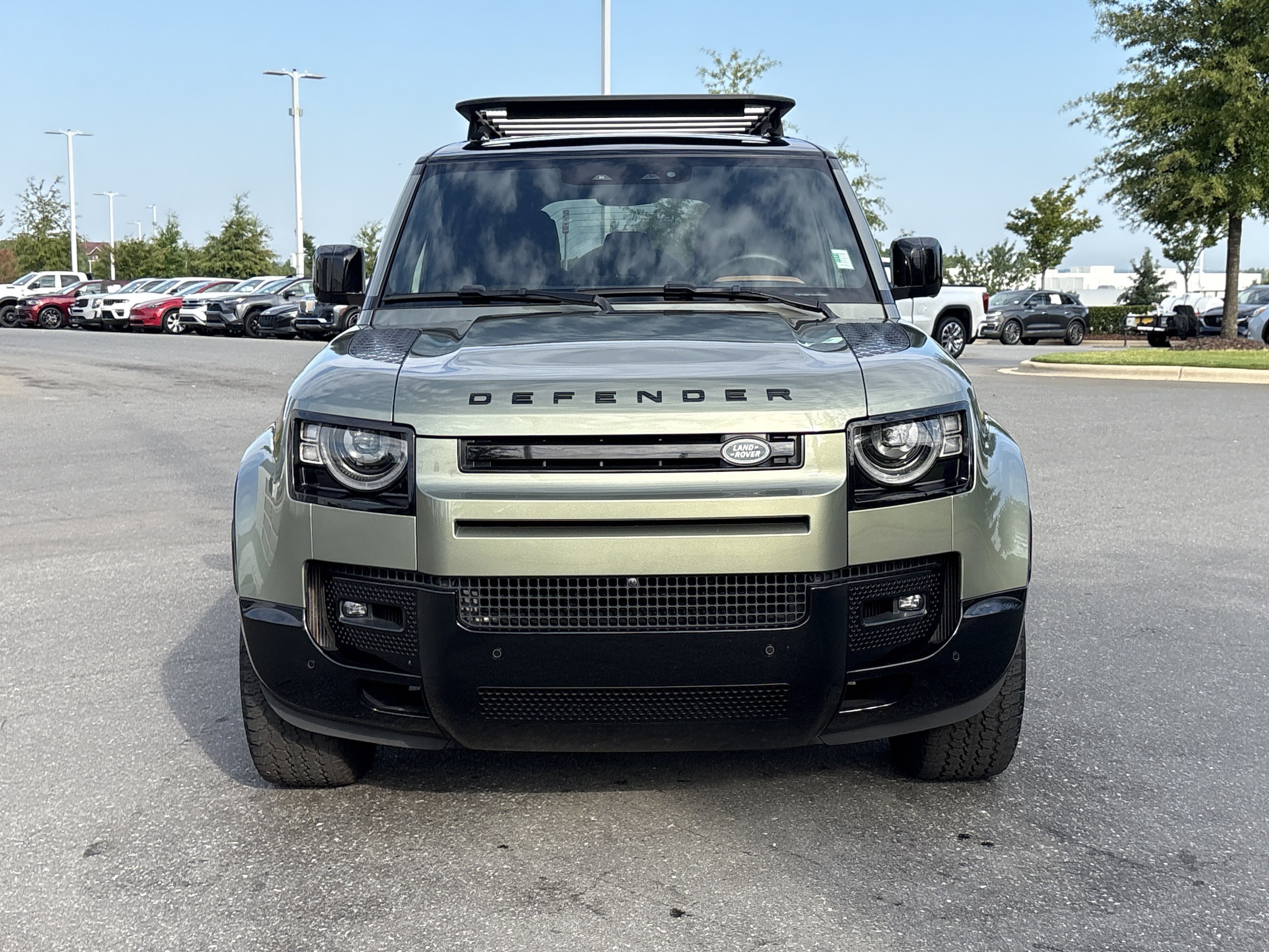 2024 Land Rover Defender 110 X-Dynamic SE