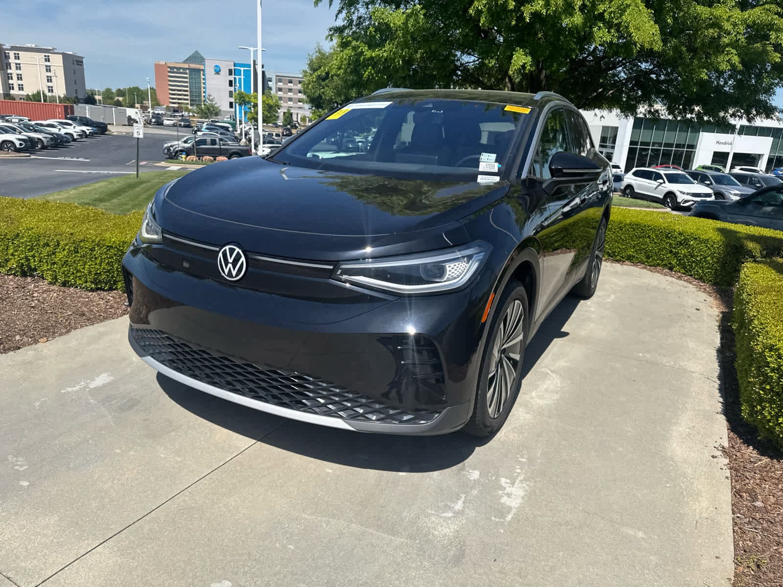 2023 Volkswagen ID.4 Pro S Plus w/SK On Battery w/VW Sound photo 5