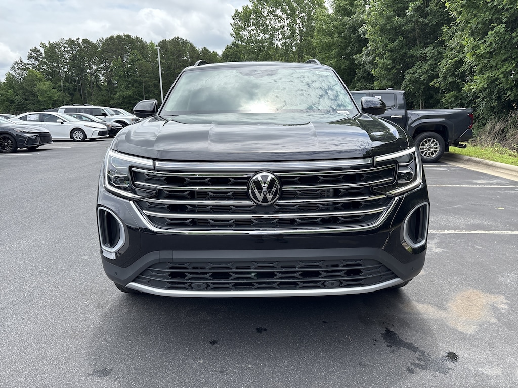 New 2026 Volkswagen Atlas SE w/Technology SUV